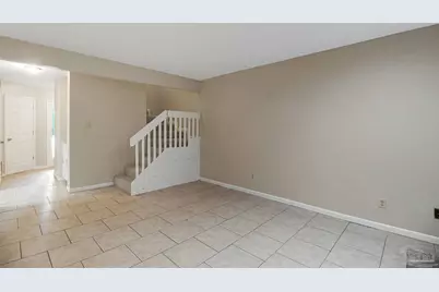464 E Burgess Rd, Pensacola, FL 32504 - Photo 12