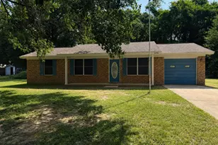 5896 Cedar Tree Dr, Milton, FL 32570 - Photo 1