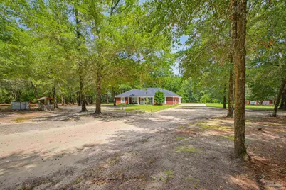 4346 McInnis St, Milton, FL 32583 - Photo 2