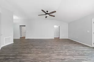 5634 Silver Star Ct, Milton, FL 32583 - Photo 8