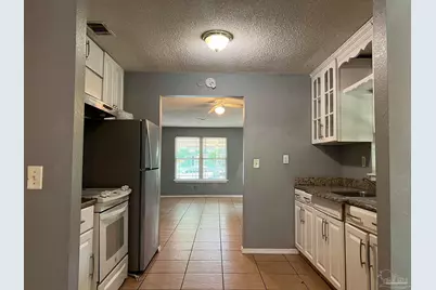 3315 W Lloyd St, Pensacola, FL 32505 - Photo 6