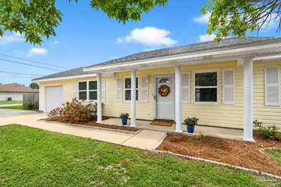 1462 Central Pkwy, Gulf Breeze, FL 32563 - Photo 1