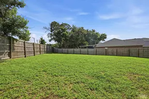 8566 Holley Hills Cir, Navarre, FL 32566 - Photo 36