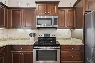 8566 Holley Hills Cir, Navarre, FL 32566 - Photo 16