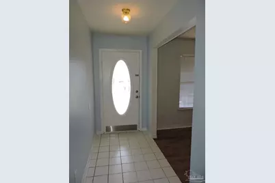2552 Southern Oaks Dr, Cantonment, FL 32533 - Photo 2
