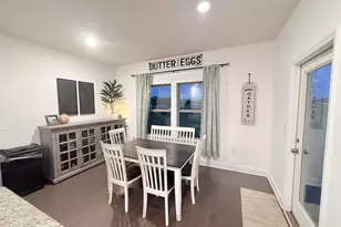 2805 Gemstone Cir, Pace, FL 32571 - Photo 6