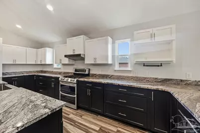 2536 Bluewater Dr, Navarre, FL 32566 - Photo 12