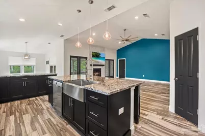 2536 Bluewater Dr, Navarre, FL 32566 - Photo 8