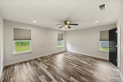 2536 Bluewater Dr, Navarre, FL 32566 - Photo 28