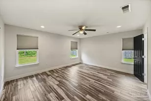 2536 Bluewater Dr, Navarre, FL 32566 - Photo 28