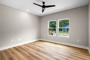 2420 W Blount St, Pensacola, FL 32505 - Photo 16
