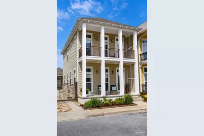 566 Santos St, Pensacola, FL 32502 - Photo 2