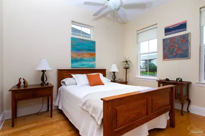 566 Santos St, Pensacola, FL 32502 - Photo 24