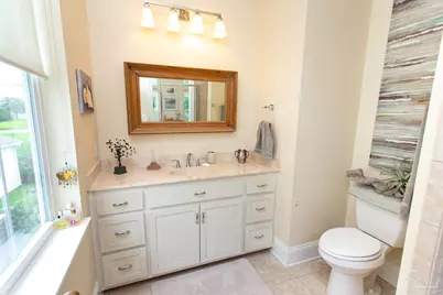 566 Santos St, Pensacola, FL 32502 - Photo 12