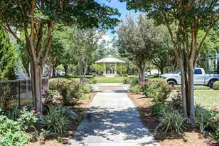 566 Santos St, Pensacola, FL 32502 - Photo 58