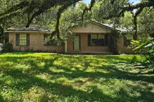 2841 Mandeville Ln, Pensacola, FL 32526 - Photo 1
