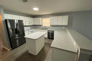 10340 Chinaberry Ct, Pensacola, FL 32534 - Photo 2