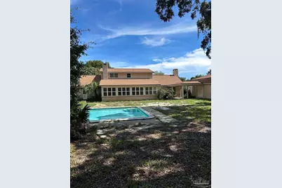 817 Bay Cliffs Rd, Gulf Breeze, FL 32561 - Photo 2