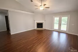 5825 Ashton Woods Cir, Milton, FL 32570 - Photo 4