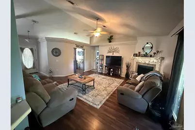 5825 Ashton Woods Cir, Milton, FL 32570 - Photo 2