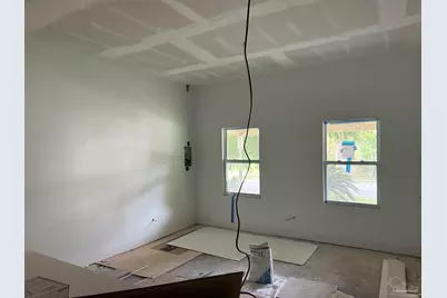 909 N 6th Ave, Pensacola, FL 32501 - Photo 8