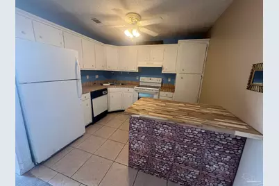 1301 Redwood Ln #D, Gulf Breeze, FL 32563 - Photo 8