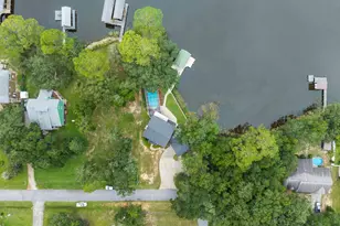 1928 Lodgepole Dr, Milton, FL 32583 - Photo 2