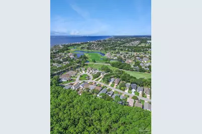 1353 Greenvista Ln, Gulf Breeze, FL 32563 - Photo 10