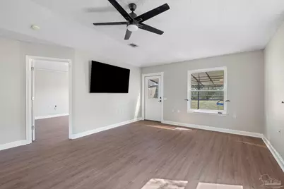 5581 Shadow Shore Pl, Gulf Breeze, FL 32563 - Photo 12
