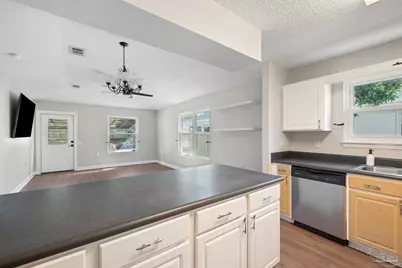 5581 Shadow Shore Pl, Gulf Breeze, FL 32563 - Photo 8