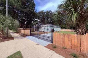 1212 N E St, Pensacola, FL 32501 - Photo 1