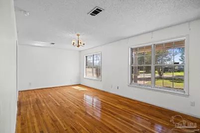 467 Hancock Ln, Pensacola, FL 32503 - Photo 4