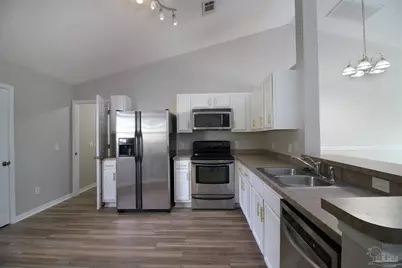 609 Saleta St, Pensacola, FL 32534 - Photo 6