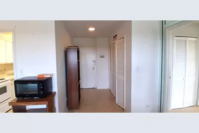 825 Bayshore Dr #703, Pensacola, FL 32507 - Photo 2
