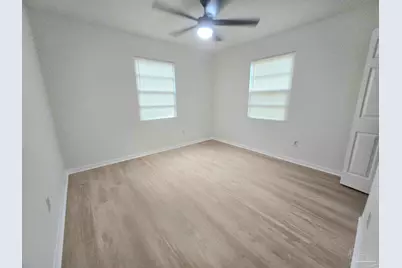 1017 Fremont Ave, Pensacola, FL 32505 - Photo 10