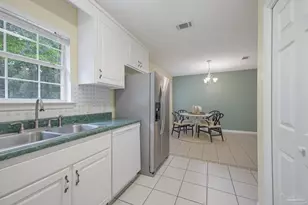 5119 Cherry Blossom Ln, Milton, FL 32570 - Photo 10