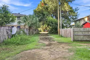 2411 N E St, Pensacola, FL 32501 - Photo 38