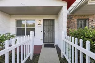 2411 N E St, Pensacola, FL 32501 - Photo 2