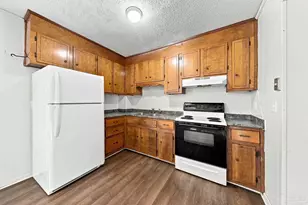 2411 N E St, Pensacola, FL 32501 - Photo 4
