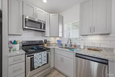1150 Ft Pickens Rd #D-6, Pensacola Beach, FL 32561 - Photo 8