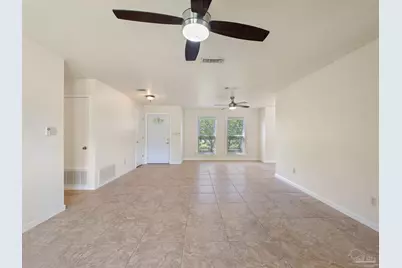 6010 Prospect Ln, Pensacola, FL 32526 - Photo 10