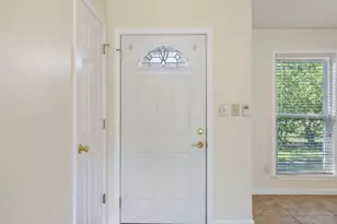 6010 Prospect Ln, Pensacola, FL 32526 - Photo 6