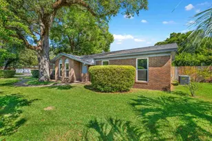 6010 Prospect Ln, Pensacola, FL 32526 - Photo 4