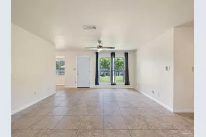 6010 Prospect Ln, Pensacola, FL 32526 - Photo 8