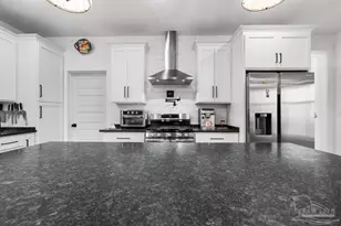 921 W Jackson St, Pensacola, FL 32501 - Photo 14