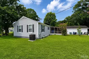 122 SE Gilliland Rd, Pensacola, FL 32507 - Photo 8