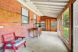 435 S 1st St, Pensacola, FL 32507 - Photo 16
