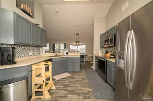 5554 Lovaleen Cir, Pensacola, FL 32526 - Photo 10