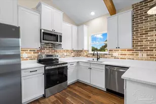 1106 N E St, Pensacola, FL 32501 - Photo 10