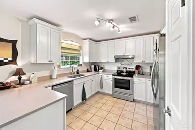 1161 Lionsgate Ln, Gulf Breeze, FL 32563 - Photo 10